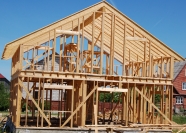 Casa in legno con struttura a telaio
